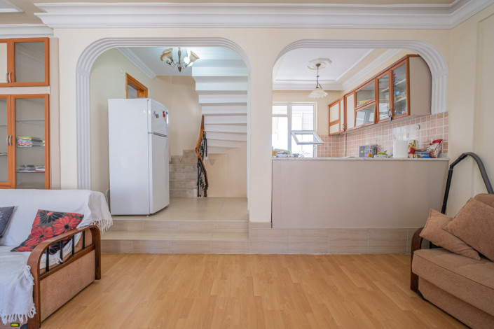 Трехэтажная вилла планировки 3+1 в районе Паяллар - Ракурс 19