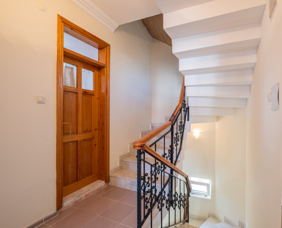 Трехэтажная вилла планировки 3+1 в районе Паяллар - Ракурс 26