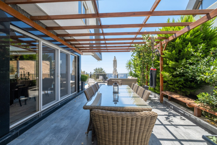 Трехэтажная вилла планировки 3+1, 370м2 в районе Каргыджак - Ракурс 4