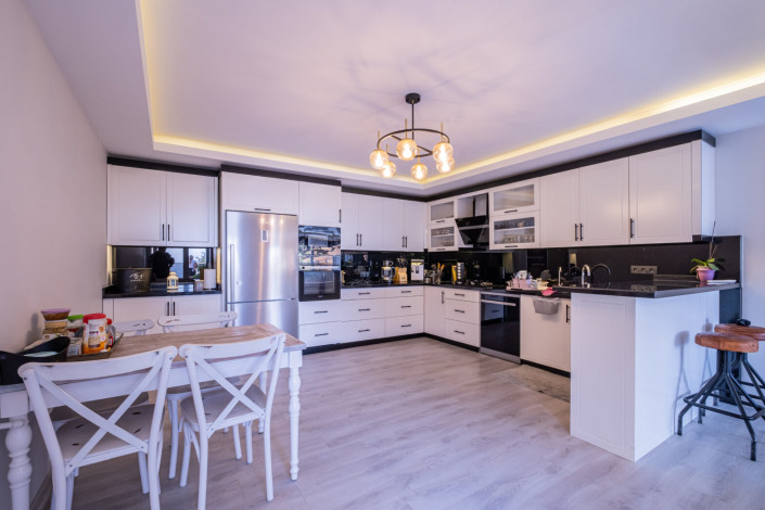 Трехэтажная вилла планировки 3+1, 370м2 в районе Каргыджак - Ракурс 6