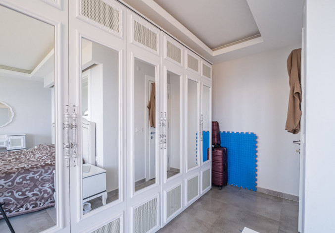 Трехэтажная вилла планировки 3+1, 370м2 в районе Каргыджак - Ракурс 21