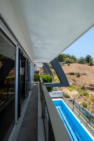 Трехэтажная вилла планировки 3+1, 370м2 в районе Каргыджак - Ракурс 26