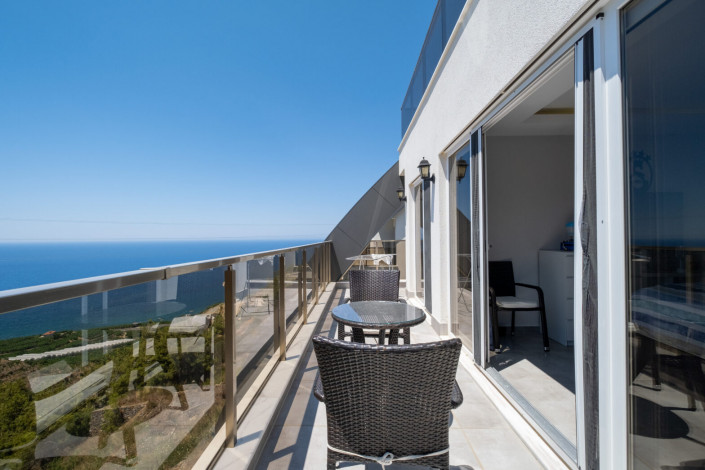 Трехэтажная вилла планировки 3+1, 370м2 в районе Каргыджак - Ракурс 31