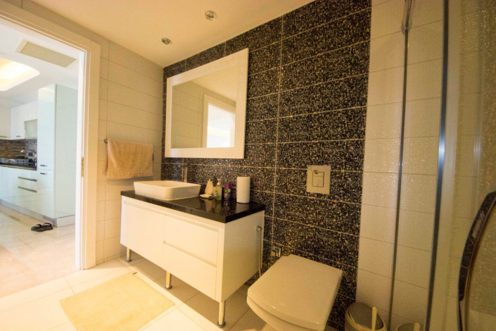 Апартаменты планировки 2+1 с видом на море в ЖК класса люкс, район Конаклы - Ракурс 56