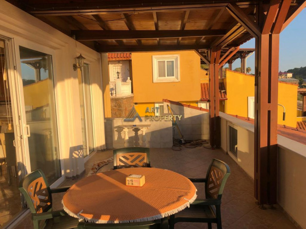 Апартаменты планировки 2+1 с прямым видом на море, район Газипаша - Ракурс 4