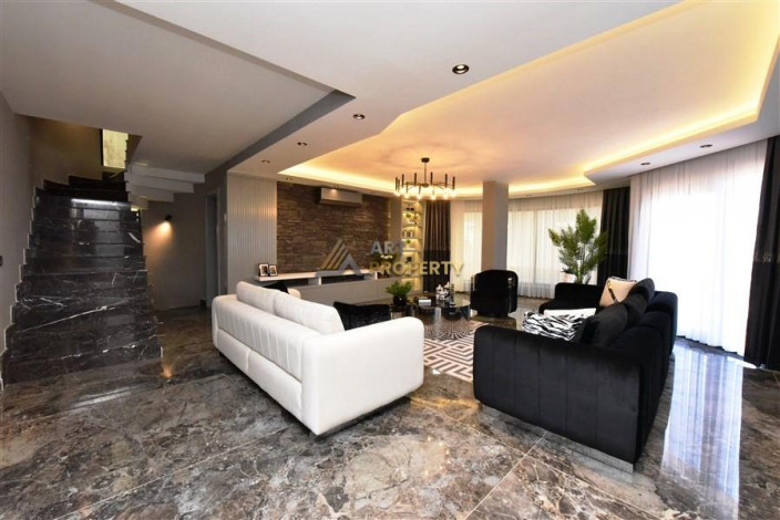 Отдельно стоящая вилла планировки 4+1, 350м2 в районе Каргыджак - Ракурс 2