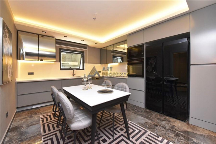 Отдельно стоящая вилла планировки 4+1, 350м2 в районе Каргыджак - Ракурс 3