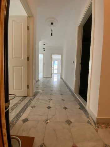 Просторная трехкомнатная квартира в центре Аланьи с красивым видом на горы, 115м2 - Ракурс 4