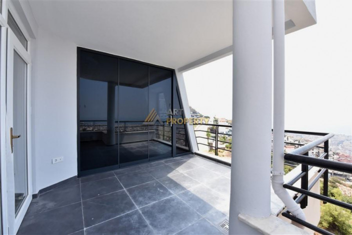 Видовой пентхаус планировки 3+1, 170м2 в районе Бекташ - Ракурс 7