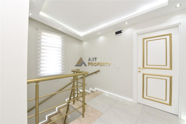 Видовой пентхаус планировки 3+1, 170м2 в районе Бекташ - Ракурс 16