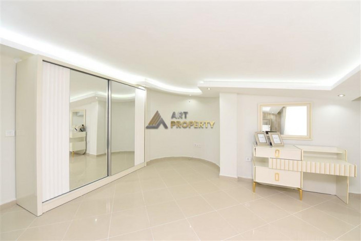 Видовой пентхаус планировки 3+1, 170м2 в районе Бекташ - Ракурс 19