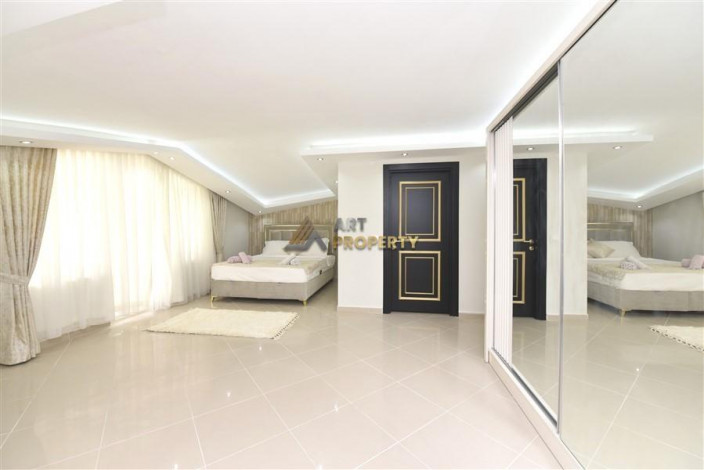 Видовой пентхаус планировки 3+1, 170м2 в районе Бекташ - Ракурс 21