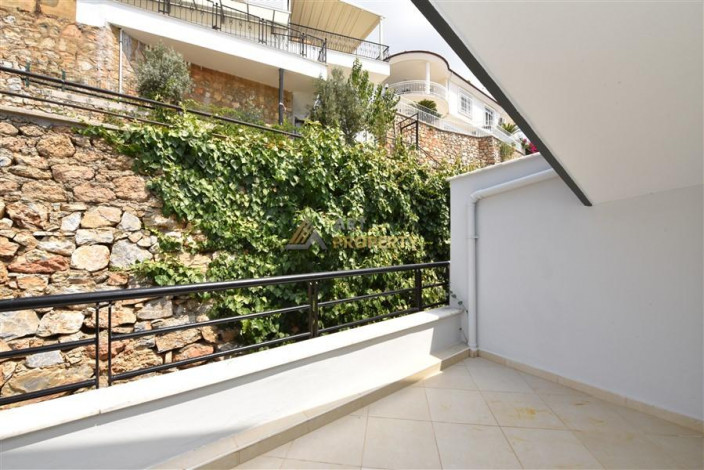 Видовой пентхаус планировки 3+1, 170м2 в районе Бекташ - Ракурс 23