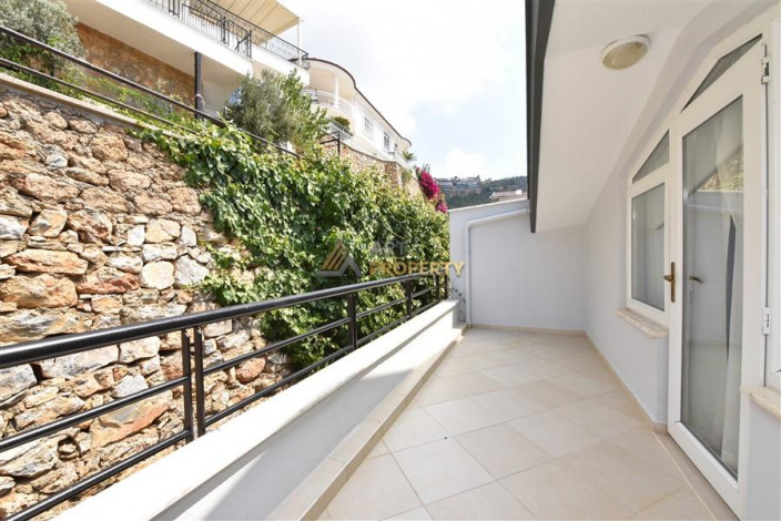 Видовой пентхаус планировки 3+1, 170м2 в районе Бекташ - Ракурс 24