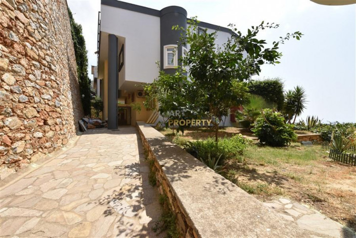 Видовой пентхаус планировки 3+1, 170м2 в районе Бекташ - Ракурс 43