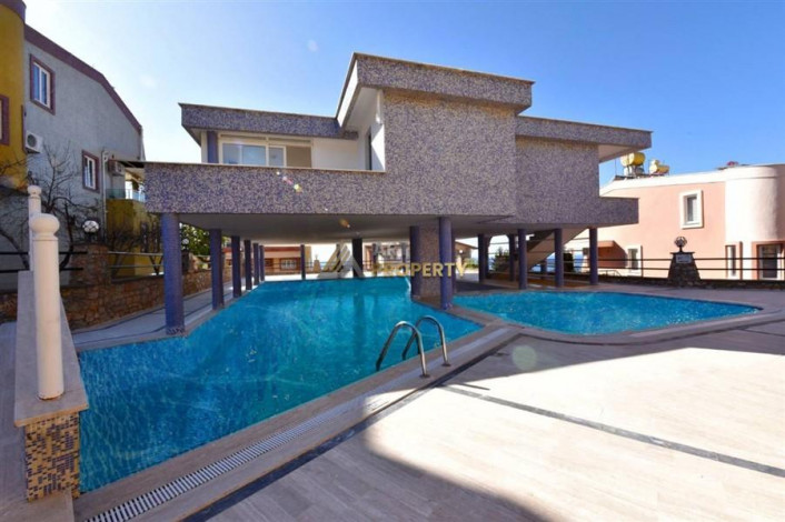 Видовой пентхаус планировки 3+1, 170м2 в районе Бекташ - Ракурс 49