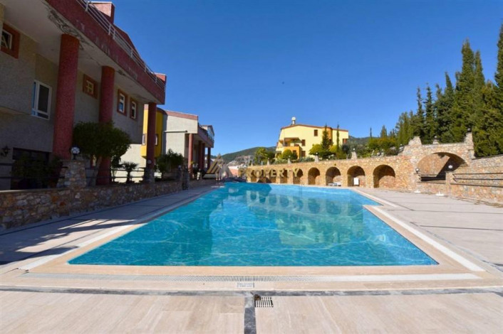 Видовой пентхаус планировки 3+1, 170м2 в районе Бекташ - Ракурс 50