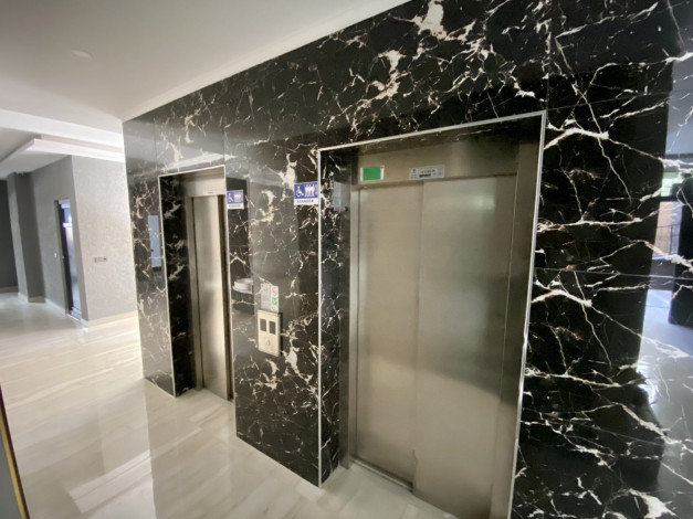 Новая двухкомнатная квартира в хорошем комплексе в Махмутлар,  55м2 - Ракурс 5