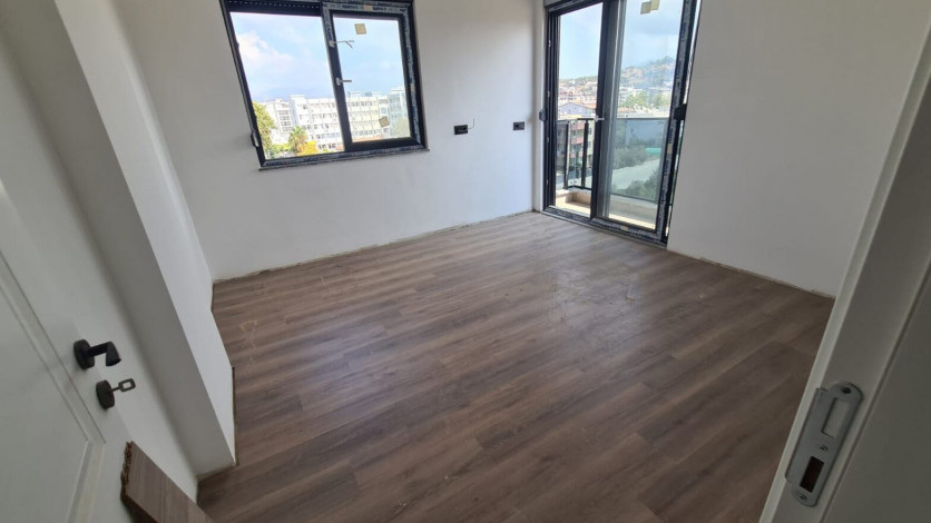 Пентхаус планировки 3+1, 120м2 с видом на море в районе Газипаша - Ракурс 17