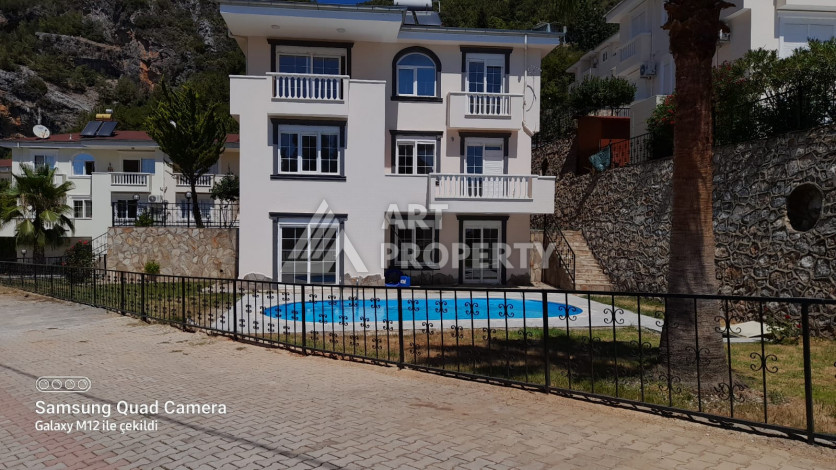 Отдельно стоящая вилла планировки 5+1, 400м2 в районе Бекташ - Ракурс 7