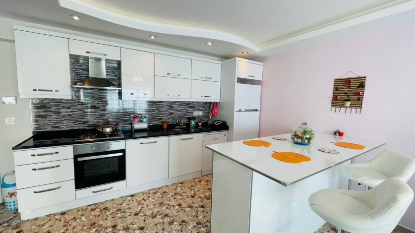 Квартира 1+1 в центральной части Махмутлара с новой мебелью и техникой, 70 м2 - Ракурс 12