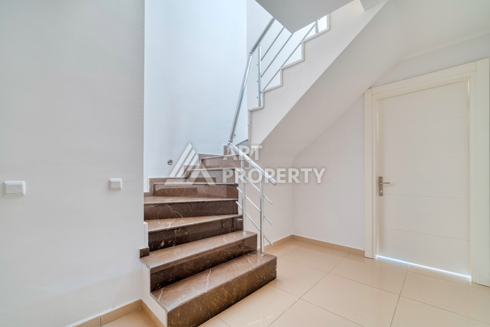 Двухуровневая квартира 3+1 с выходом в сад в Кестеле, 170 м2 - Ракурс 11