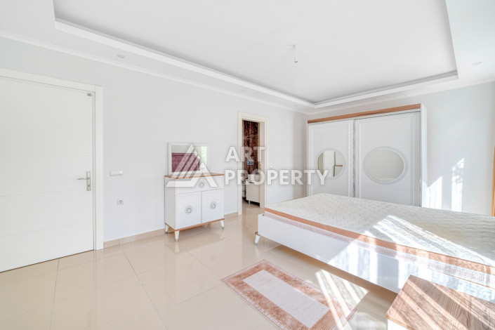 Двухуровневая квартира 3+1 с выходом в сад в Кестеле, 170 м2 - Ракурс 13