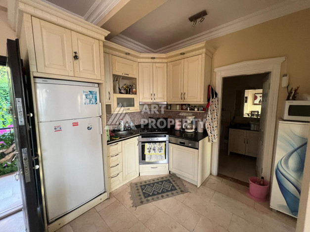 Трёхэтажная вилла-дуплекс в районе Каргыджак с мебелью, 115м2, планировка 2+1 - Ракурс 3