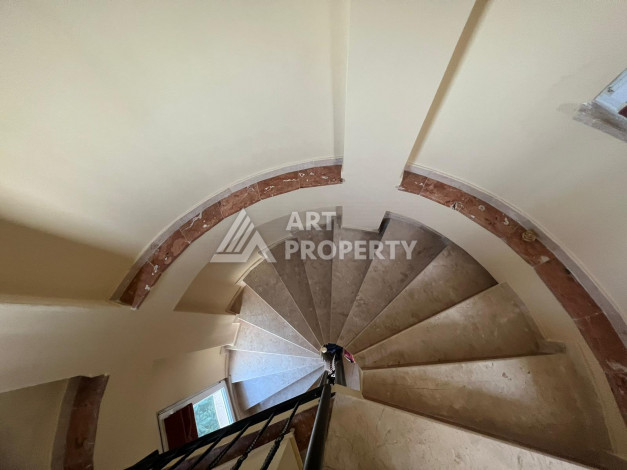 Трёхэтажная вилла-дуплекс в районе Каргыджак с мебелью, 115м2, планировка 2+1 - Ракурс 16