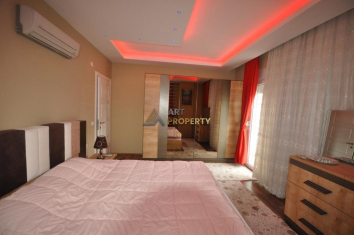 Трехкомнатная квартира в комплексе на берегу моря в районе Оба, 100  м2 - Ракурс 2