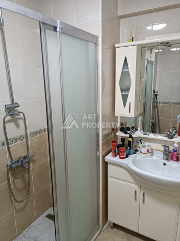 Квартира 2+1 с ремонтом и мебелью в 200 м от пляжа Клеопатры, Дамлаташ - Ракурс 5