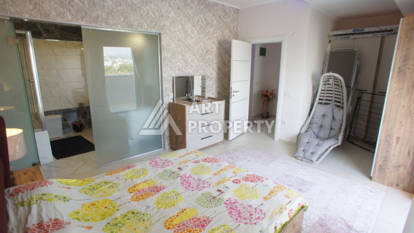 Дуплекс планировки 4+1 в районе Авсаллар, 220м2 - Ракурс 17