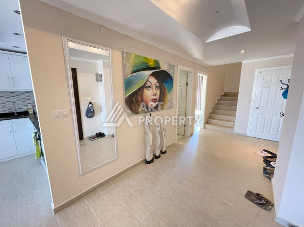 Двухуровневые апартаменты на высоком этаже планировки 4+1 в районе Махмутлар, 250м2 - Ракурс 5