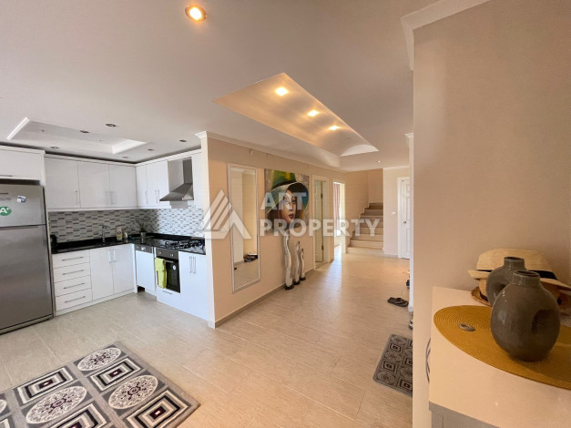 Двухуровневые апартаменты на высоком этаже планировки 4+1 в районе Махмутлар, 250м2 - Ракурс 10