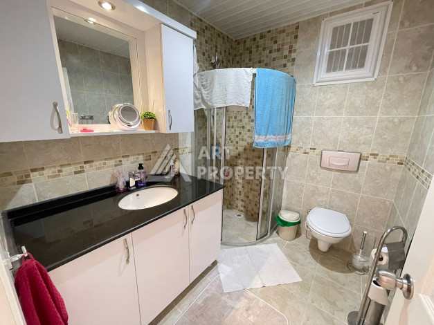 Двухуровневые апартаменты на высоком этаже планировки 4+1 в районе Махмутлар, 250м2 - Ракурс 27