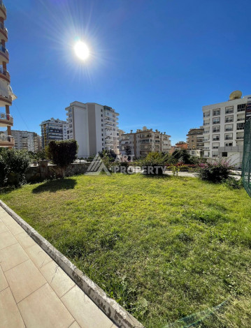 Двухуровневые апартаменты на высоком этаже планировки 4+1 в районе Махмутлар, 250м2 - Ракурс 37