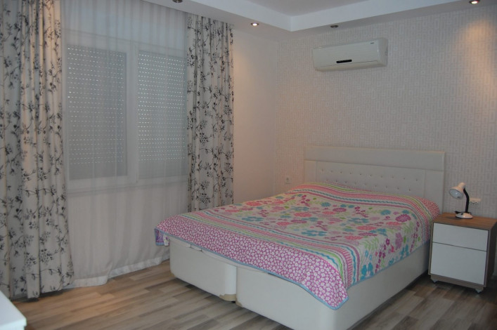 Меблированная трехкомнатная квартира в обустроенном комплексе в районе Оба, 110 м2. - Ракурс 3