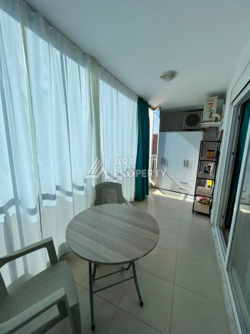 Полностью укомплектованная квартира 1+1 в Махмутларе, 60 м2 - Ракурс 12