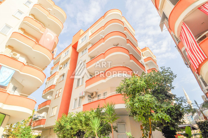 Просторная меблированная квартира 2+1 на центральной улице в 150 метрах от моря в Махмутлар, 120 м2 - Ракурс 6