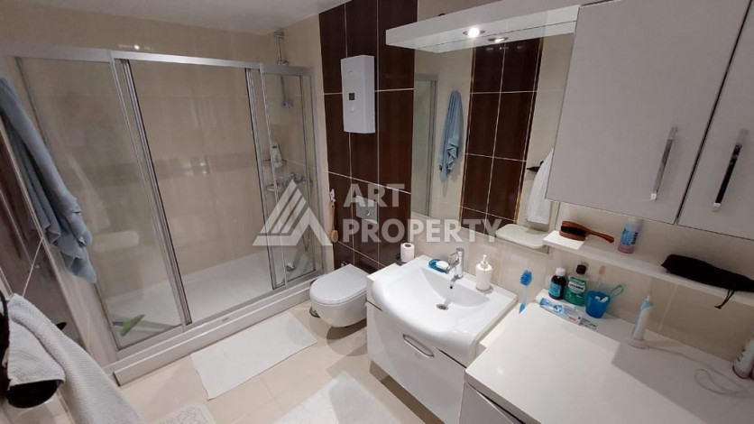 Трехкомнатная квартира с видом на море и горы в районе Каргыджак, 120м - Ракурс 3