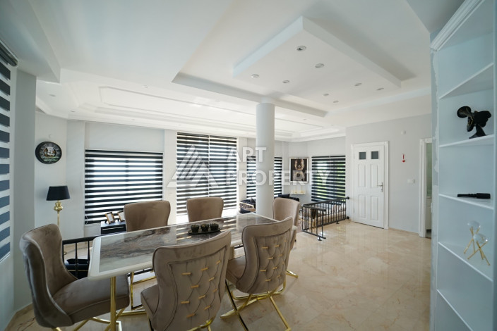 Вилла с бассейном в  многофункциональном комплексе с инфраструктурой отеля 5* в районе Каргыджак - Ракурс 18