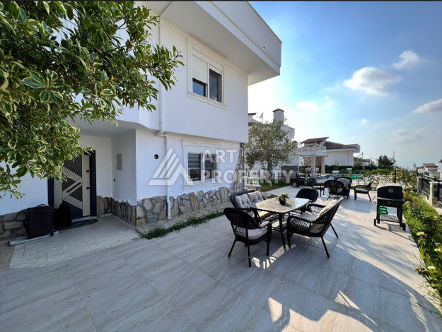 Вилла 4+1 в престижном районе Каргыджак с прекрасными видами - Ракурс 2