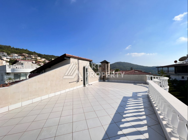 Вилла 4+1 в престижном районе Каргыджак с прекрасными видами - Ракурс 5