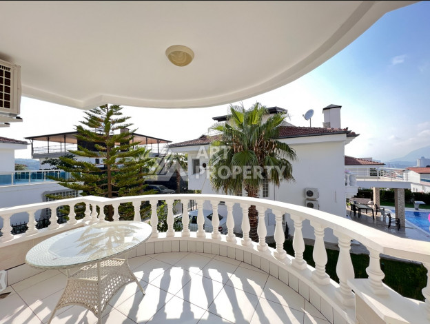 Вилла 4+1 в престижном районе Каргыджак с прекрасными видами - Ракурс 7