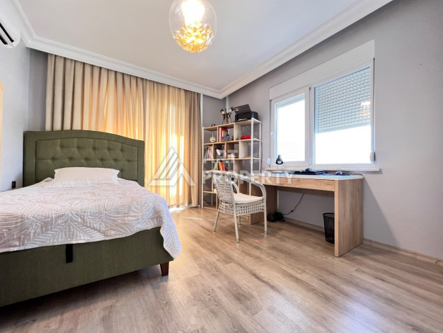 Вилла 4+1 в престижном районе Каргыджак с прекрасными видами - Ракурс 27