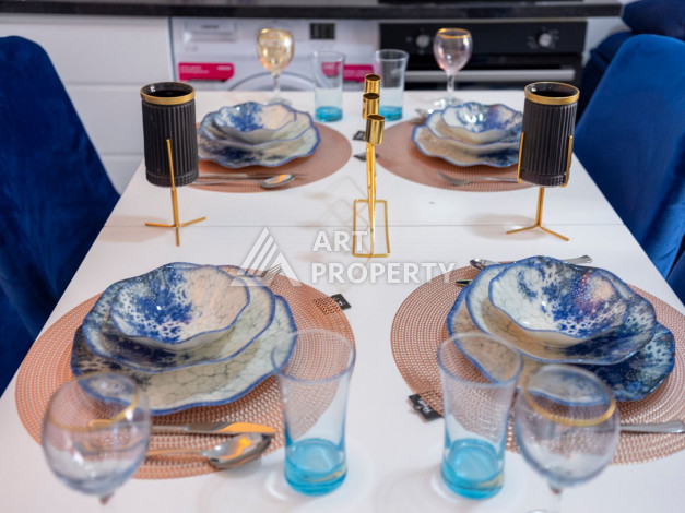 Квартира с дизайнерским ремонтом в центре Махмутлара, 55м2, планировка 1+1 - Ракурс 2