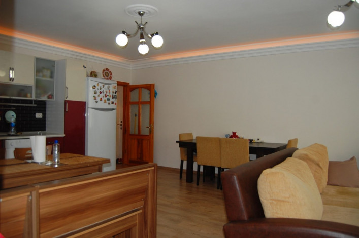 Просторная меблированная квартира 2+1 рядом с набережной в Обе, 135м2 - Ракурс 9