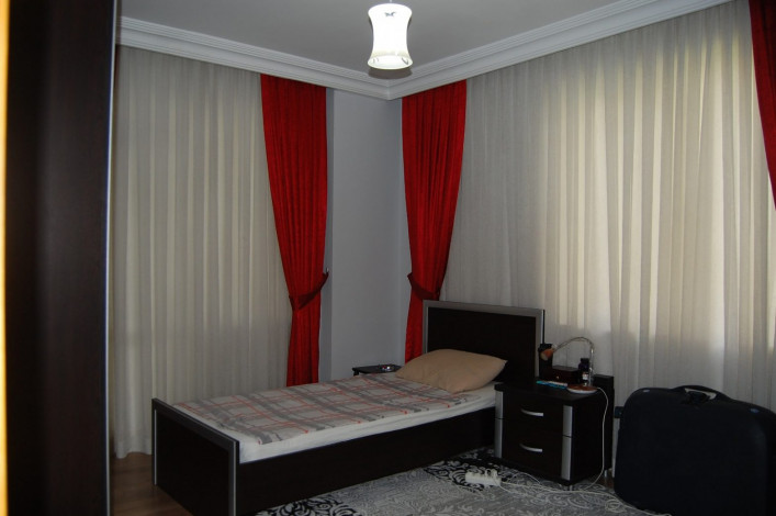 Просторная меблированная квартира 2+1 рядом с набережной в Обе, 135м2 - Ракурс 14