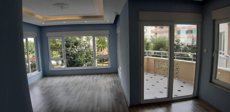 Четырехкомнатная квартира в 50 метрах от моря в районе Оба, 130 м2 - Ракурс 16