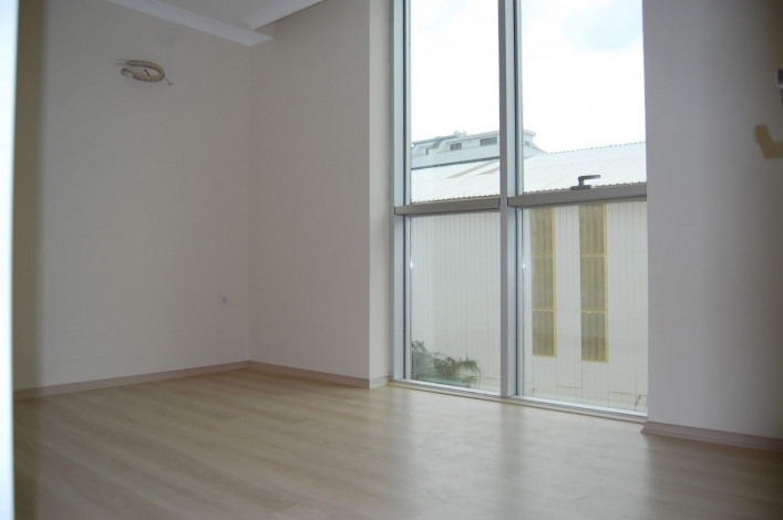 Просторные трехкомнатные апартаменты в элитном доме в районе Оба,125м2 - Ракурс 3